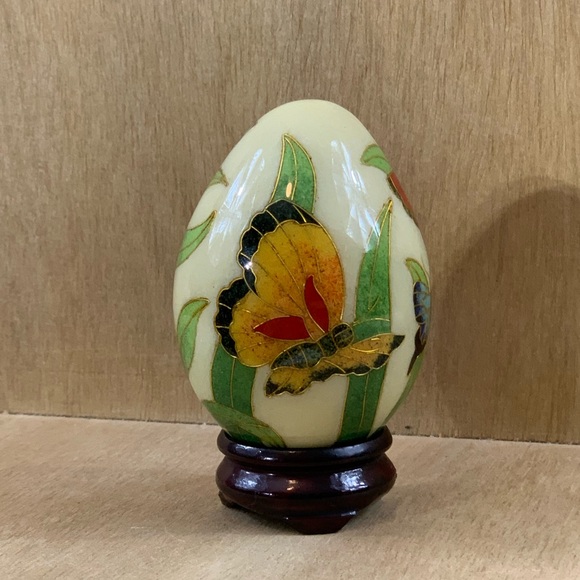 Butterfly Porcelain Egg With Case - Picture 5 of 8